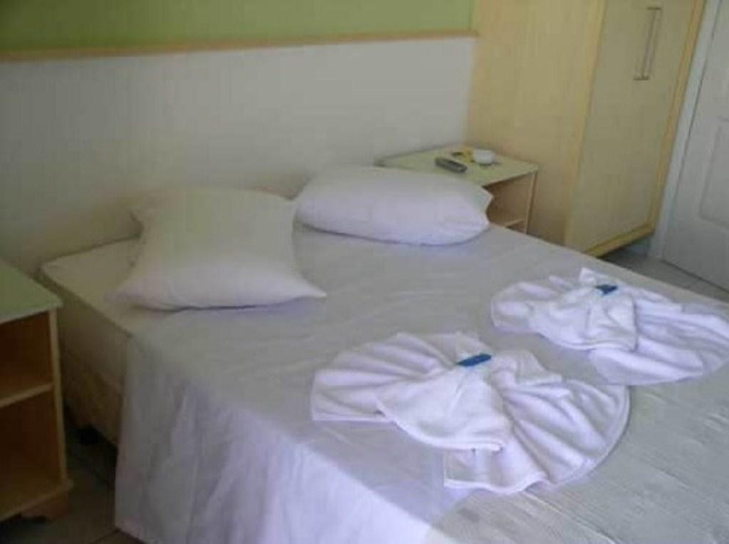 Hotel Pousada Mineirinho Balneário Praia do Leste Szoba fotó
